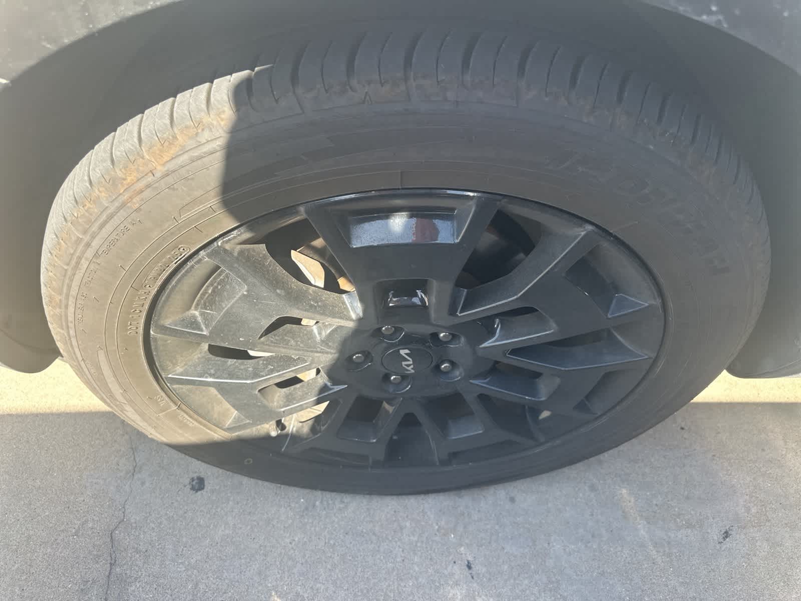 Thumbnail: 2022 Kia Telluride - 26