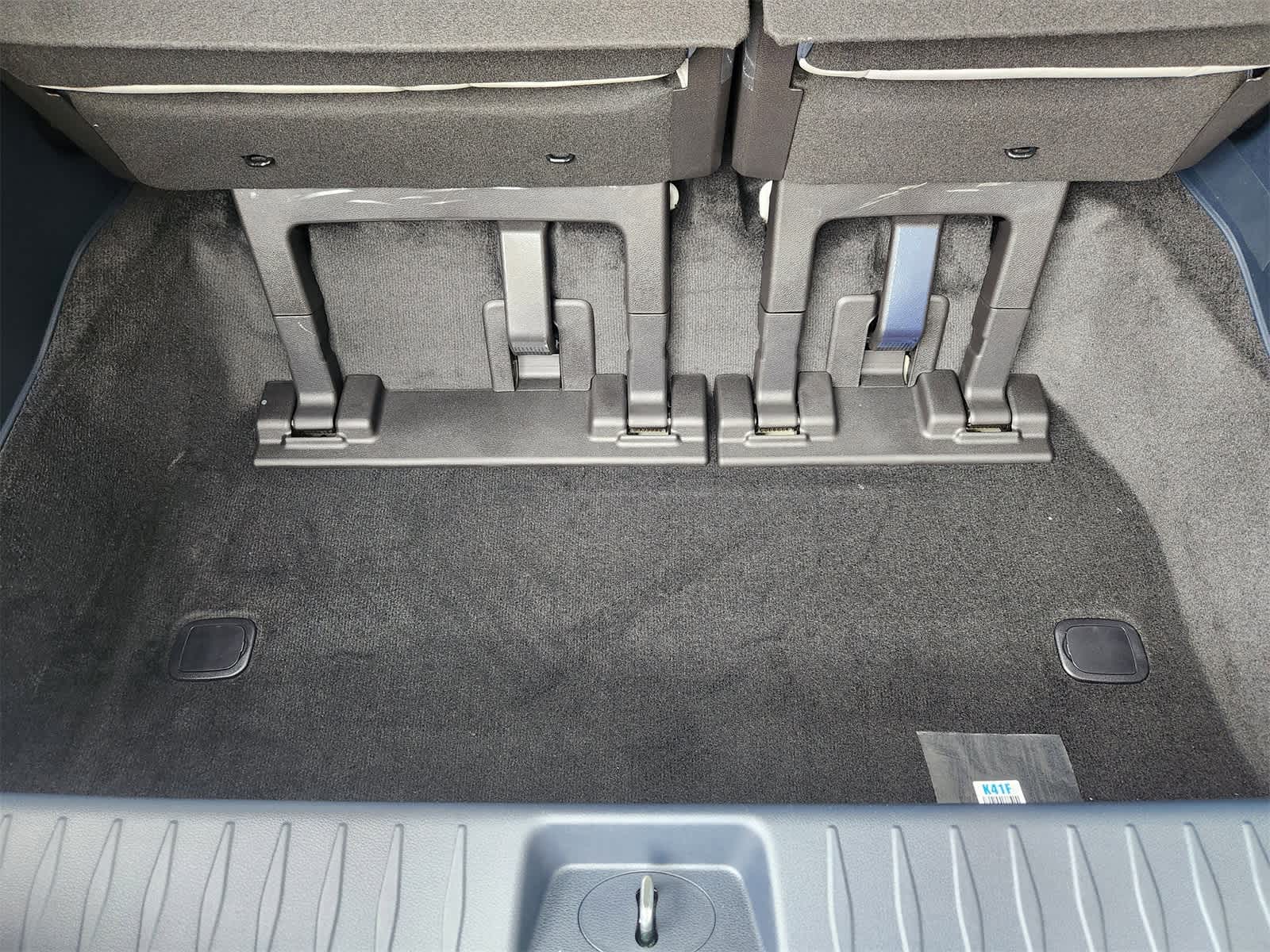 Thumbnail: 2026 Kia Carnival - 26