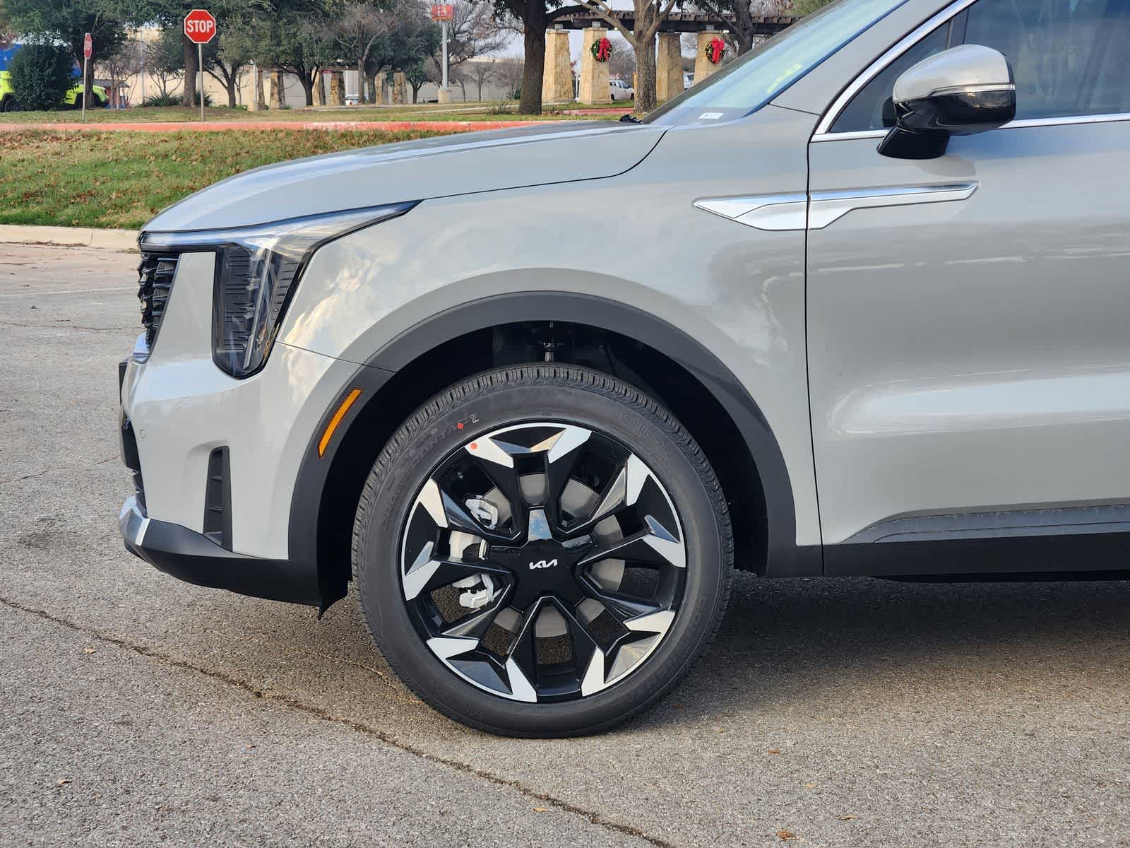 Thumbnail: 2026 Kia Sorento - 8