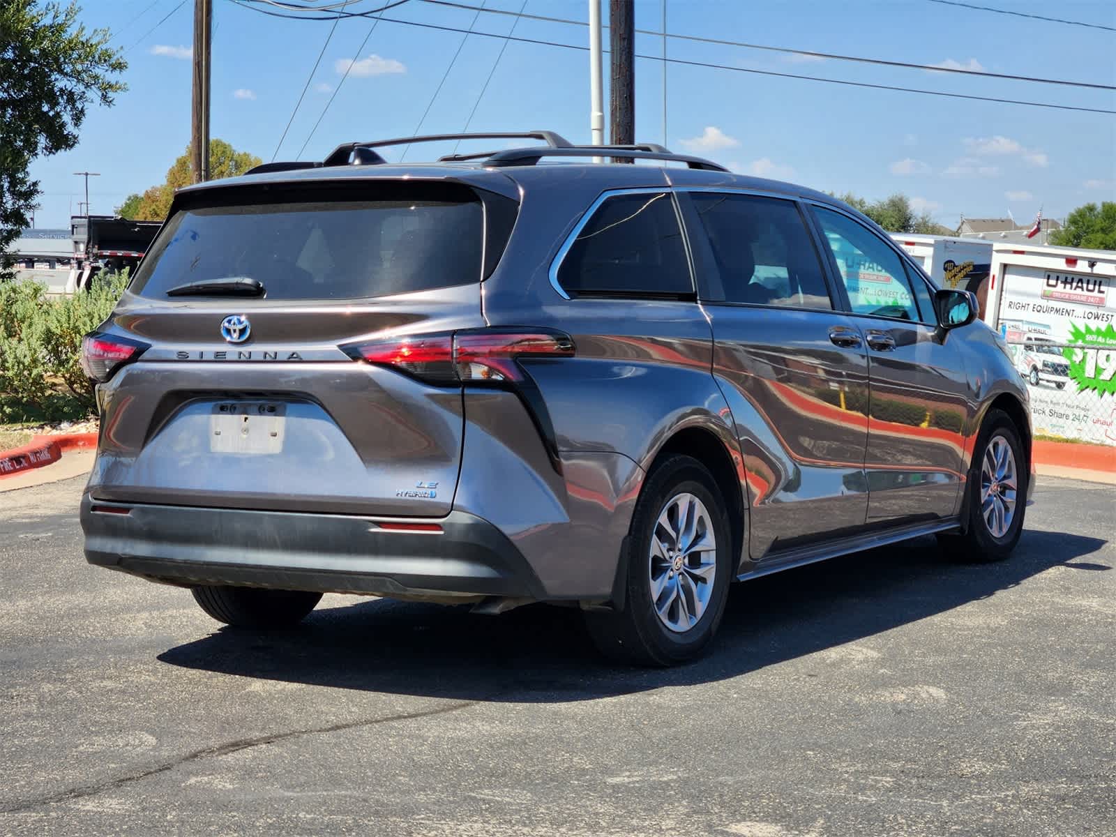 Thumbnail: 2022 Toyota Sienna - 5