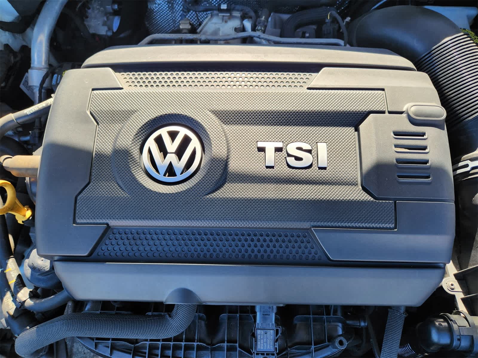 Thumbnail: 2017 Volkswagen Golf - 28