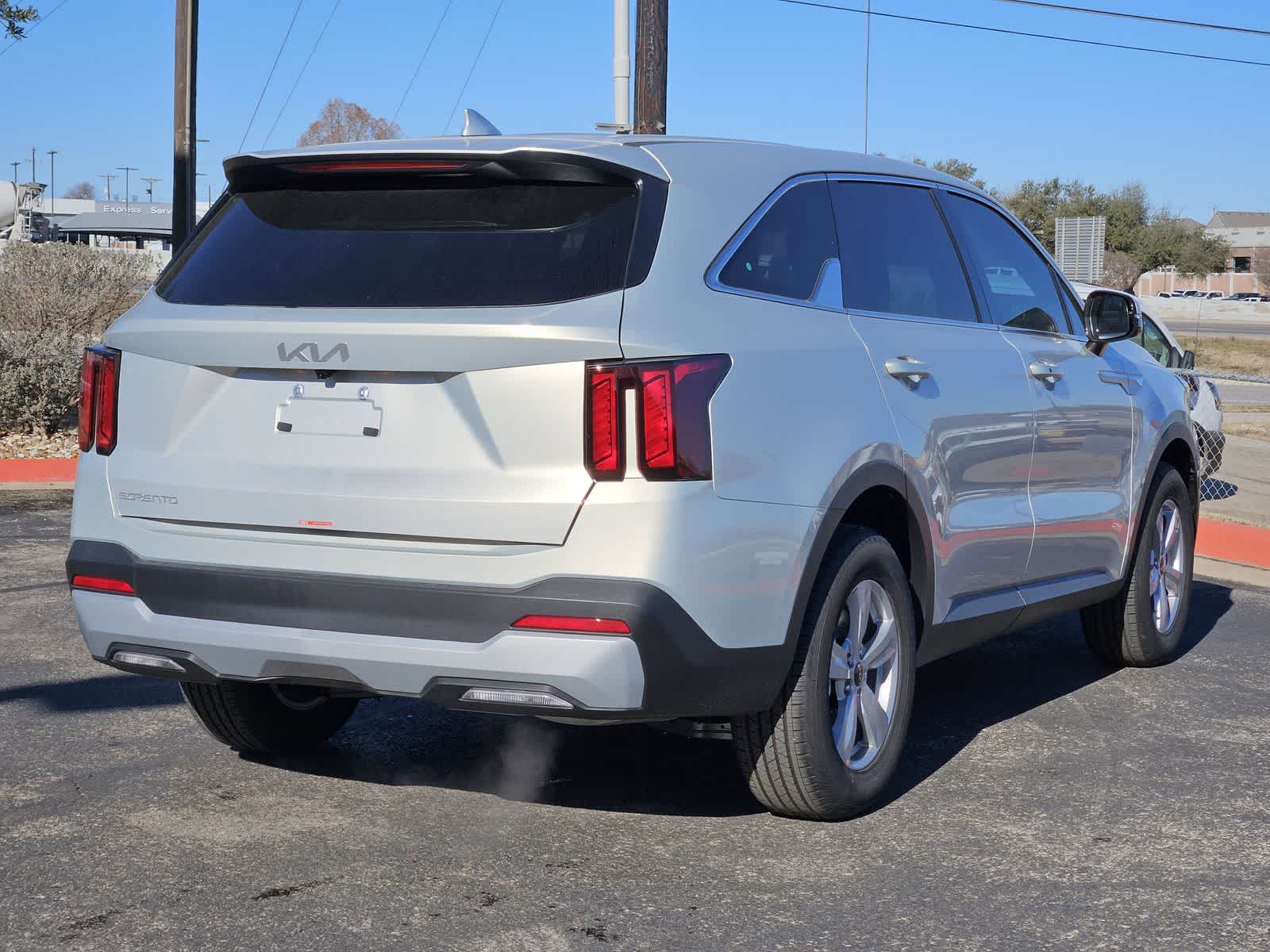 Thumbnail: 2026 Kia Sorento - 4