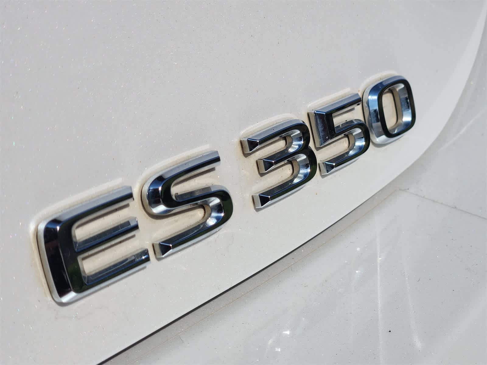 Thumbnail: 2021 Lexus ES - 11