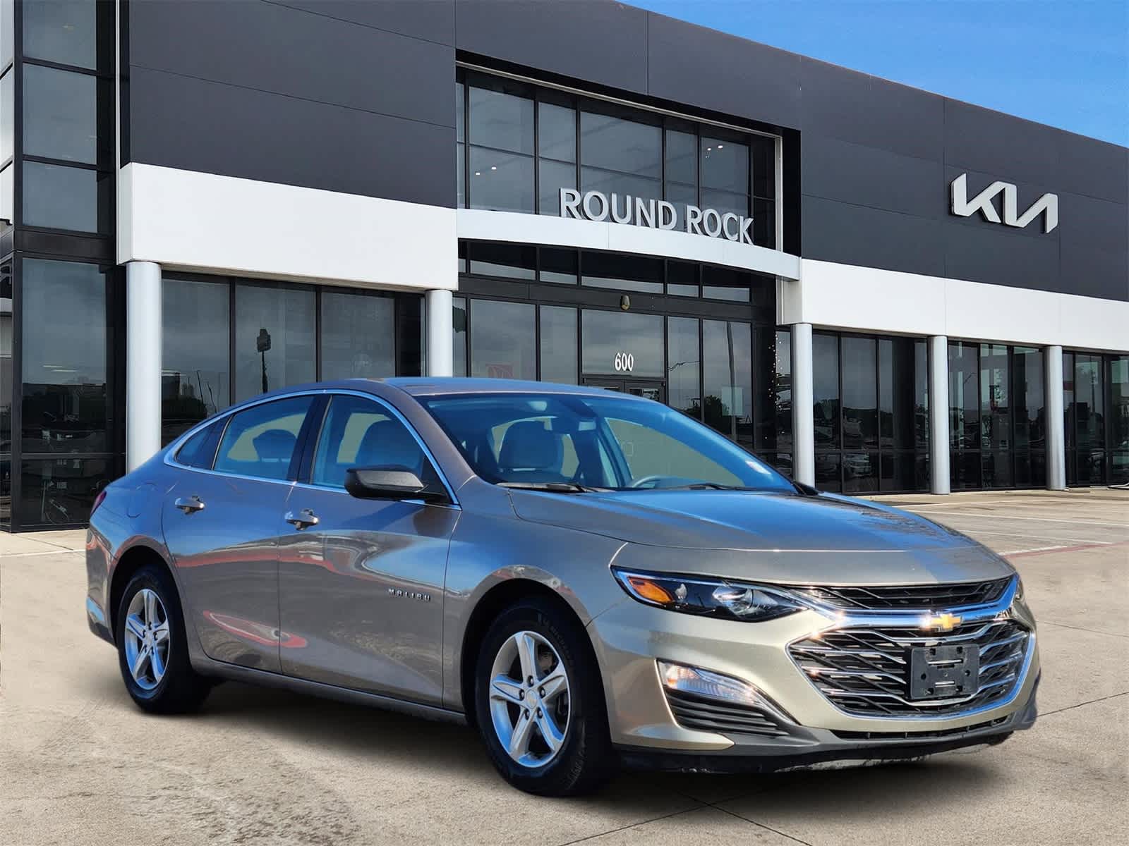 Thumbnail: 2022 Chevrolet Malibu - 3