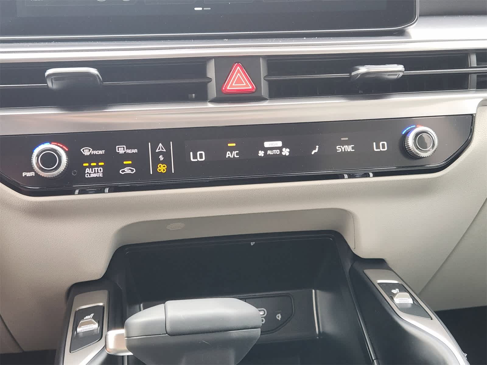 Thumbnail: 2026 Kia Sorento - 18