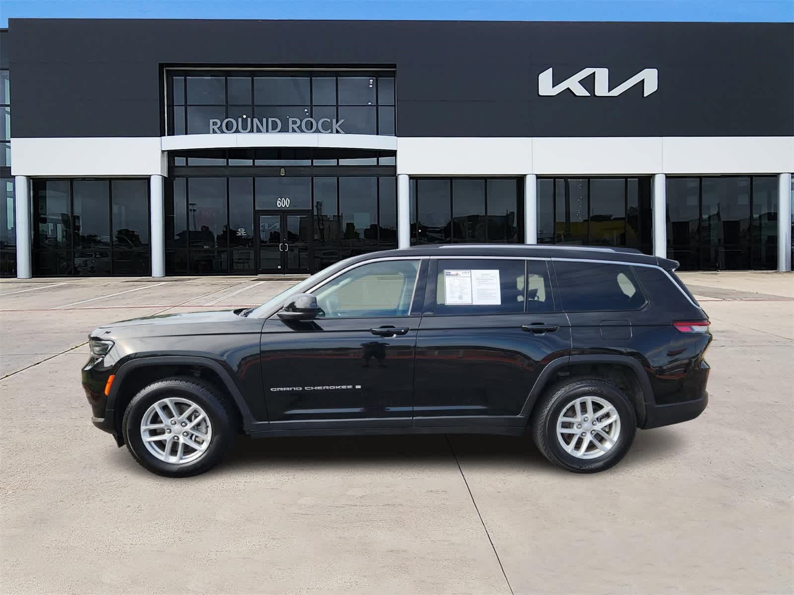 Thumbnail: 2023 Jeep Grand Cherokee L - 4