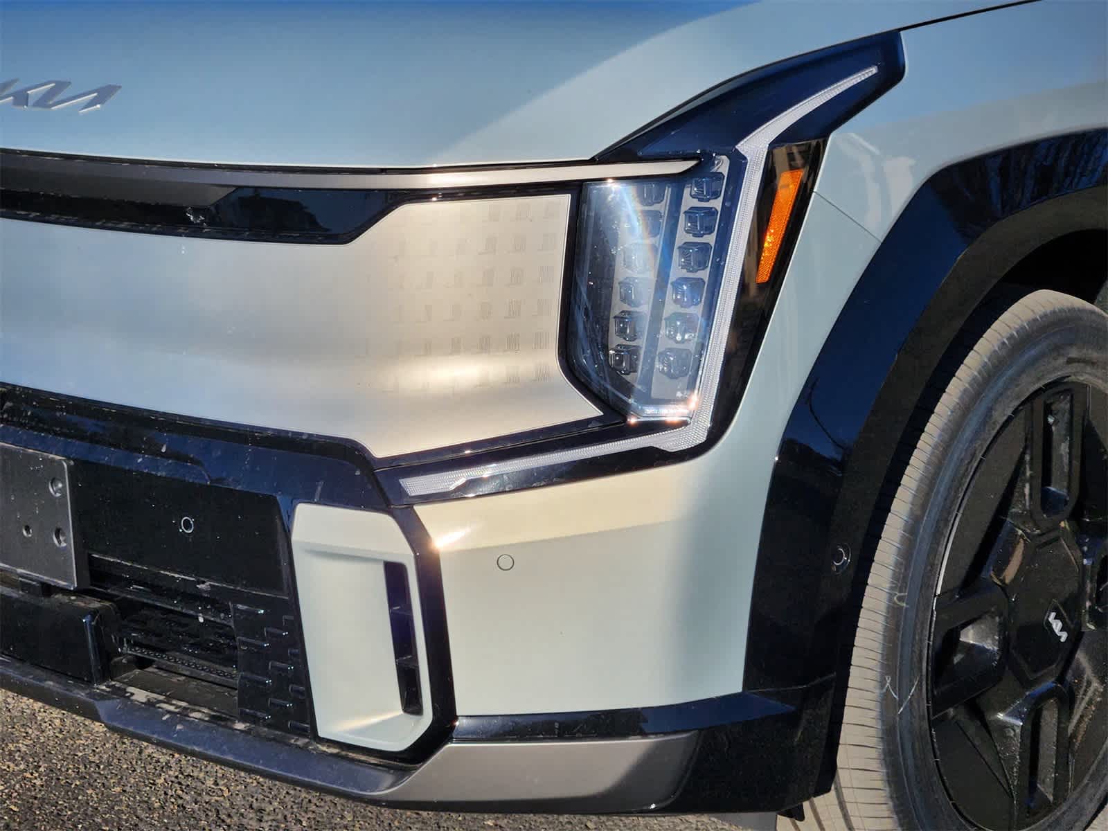 Thumbnail: 2026 Kia EV9 - 7