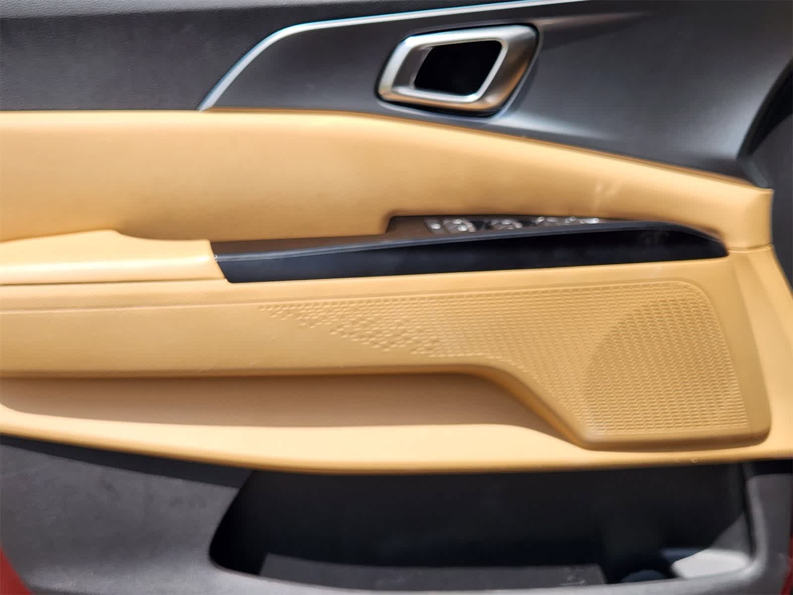 Thumbnail: 2023 Kia Carnival - 21