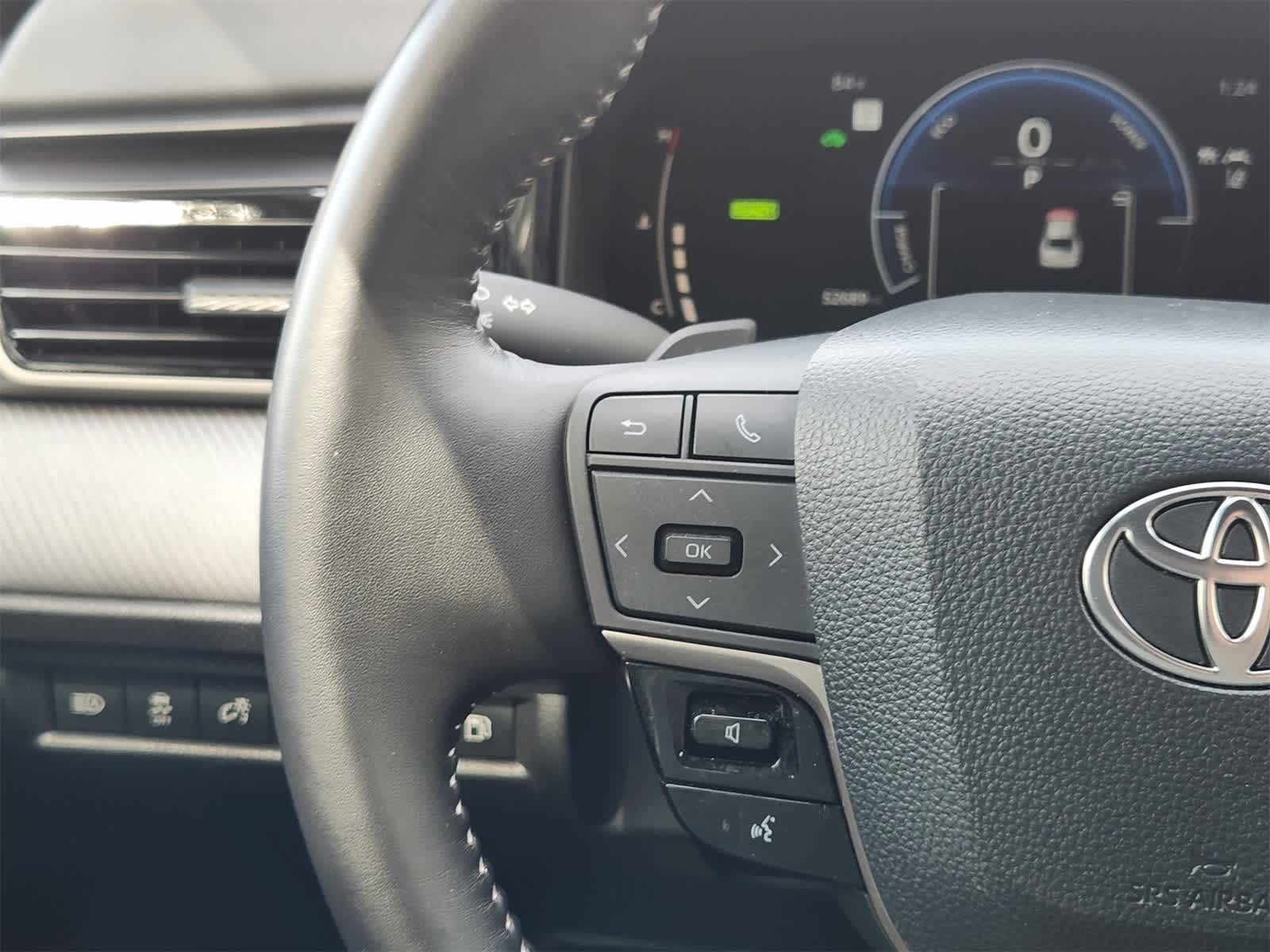 Thumbnail: 2025 Toyota Camry - 25