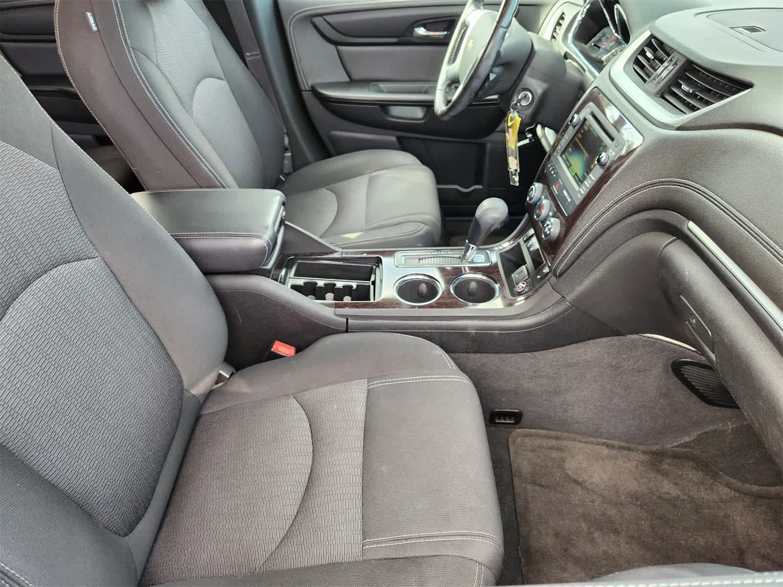 Thumbnail: 2017 Chevrolet Traverse - 14