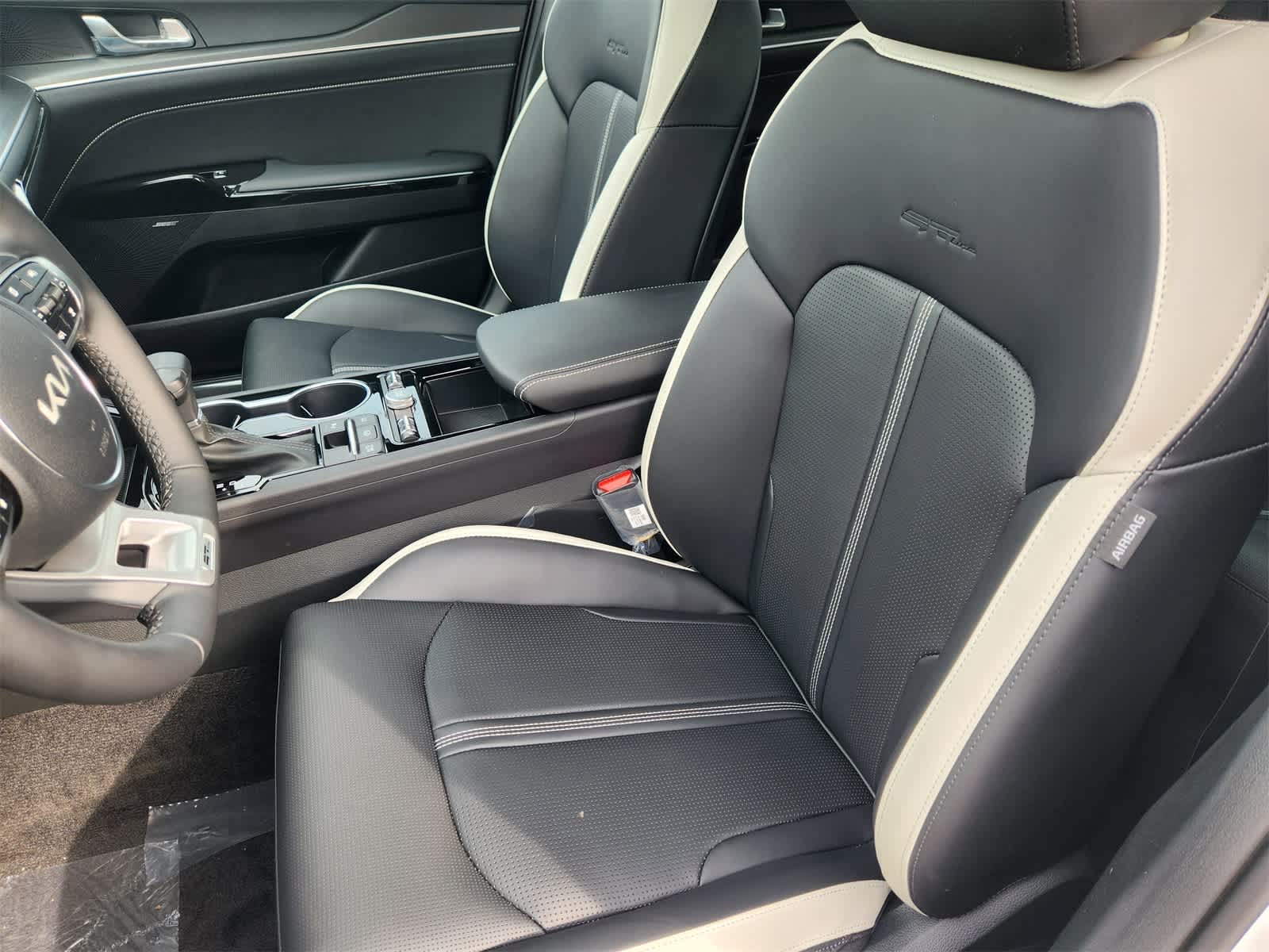 Thumbnail: 2026 Kia K5 - 12