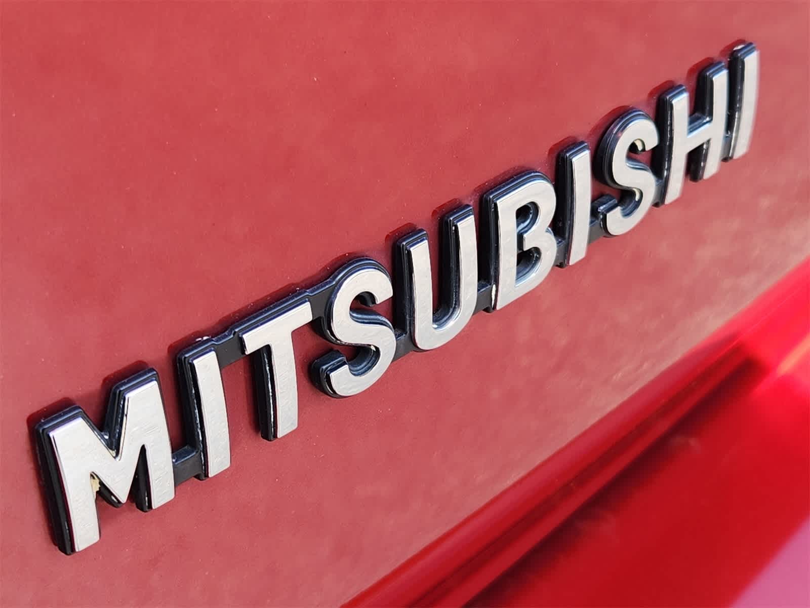 Thumbnail: 2018 Mitsubishi Outlander - 12