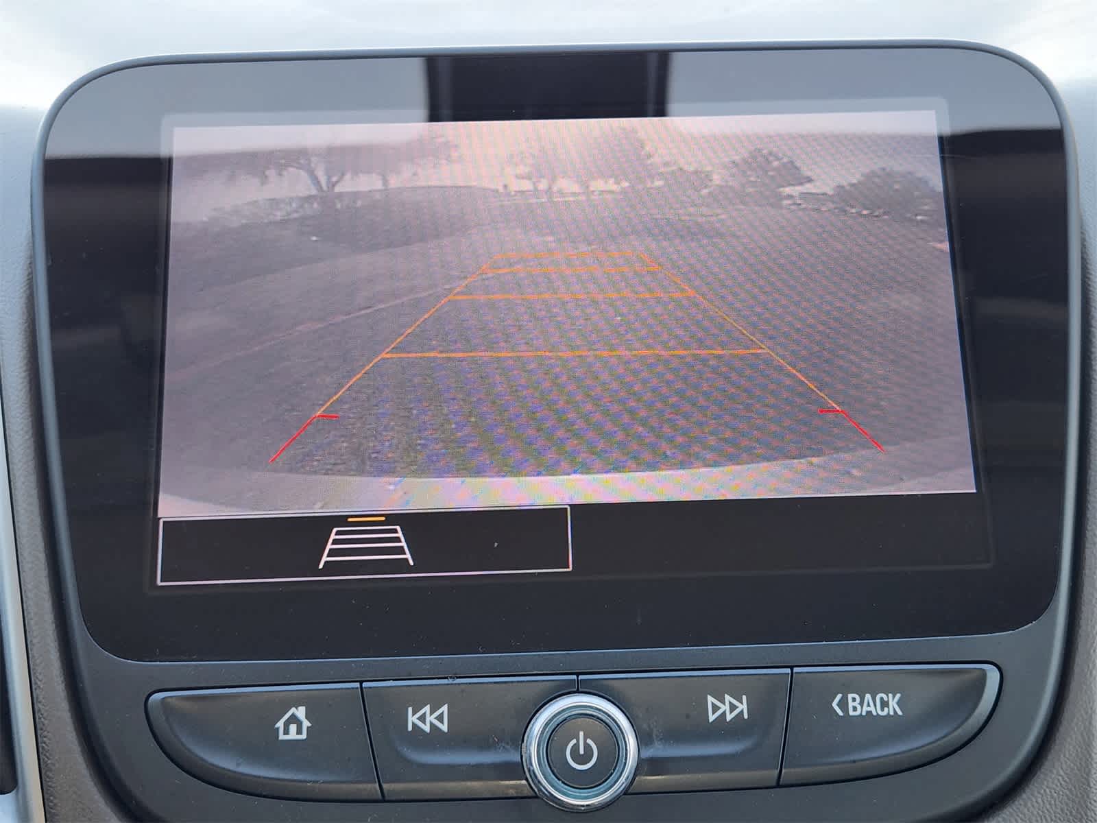 Thumbnail: 2022 Chevrolet Malibu - 18