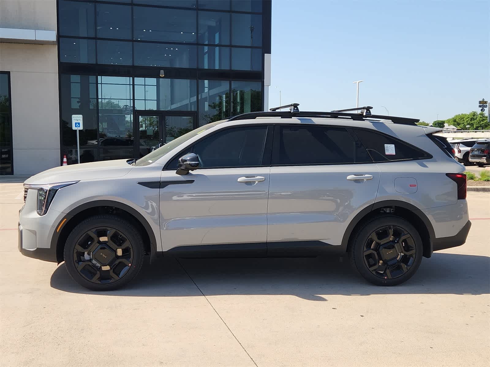 Thumbnail: 2025 Kia Sorento - 4