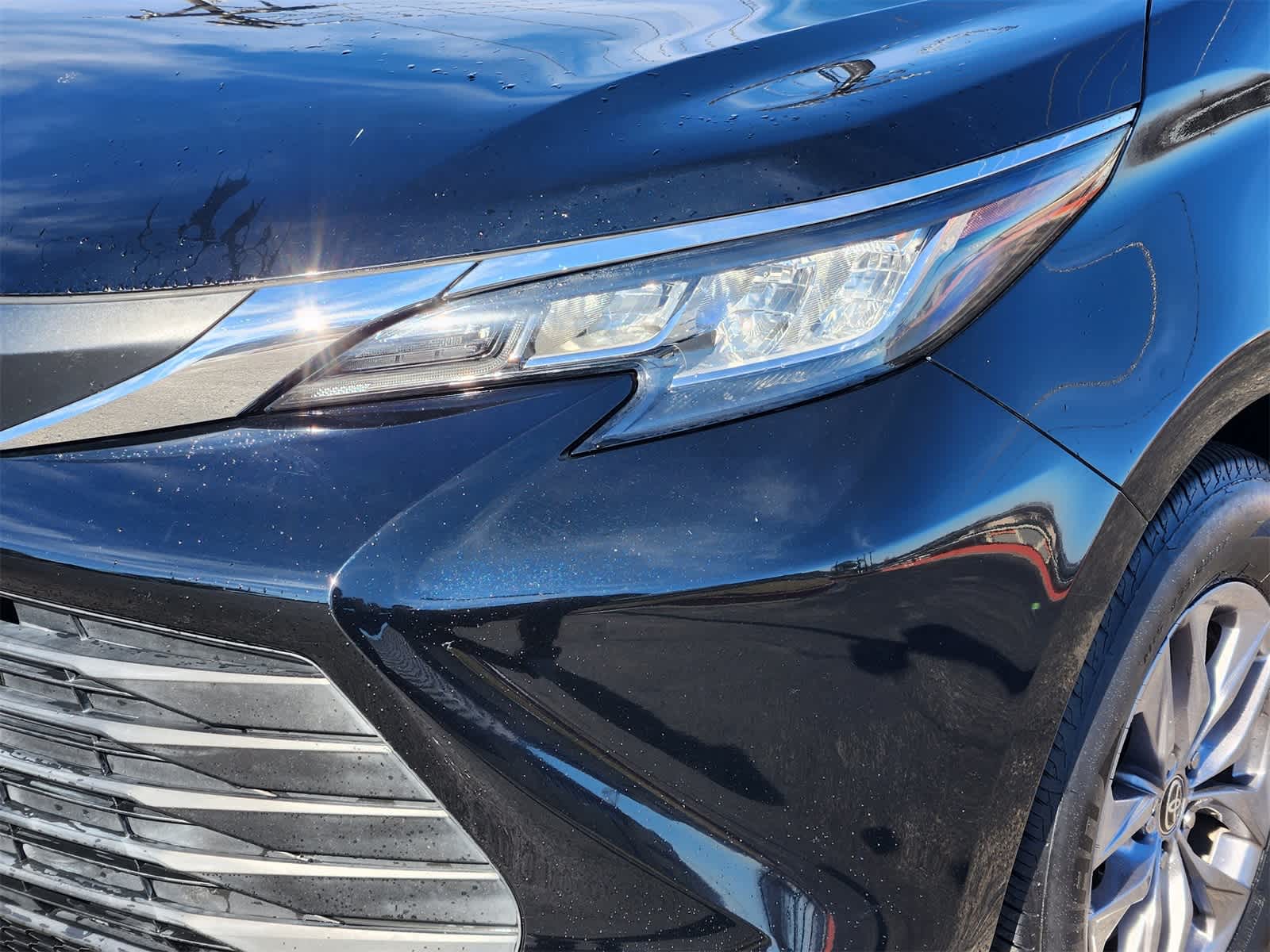 Thumbnail: 2021 Toyota Sienna - 7