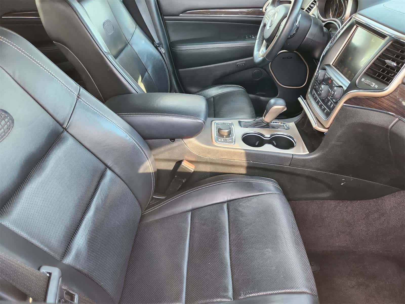 Thumbnail: 2017 Jeep Grand Cherokee - 14