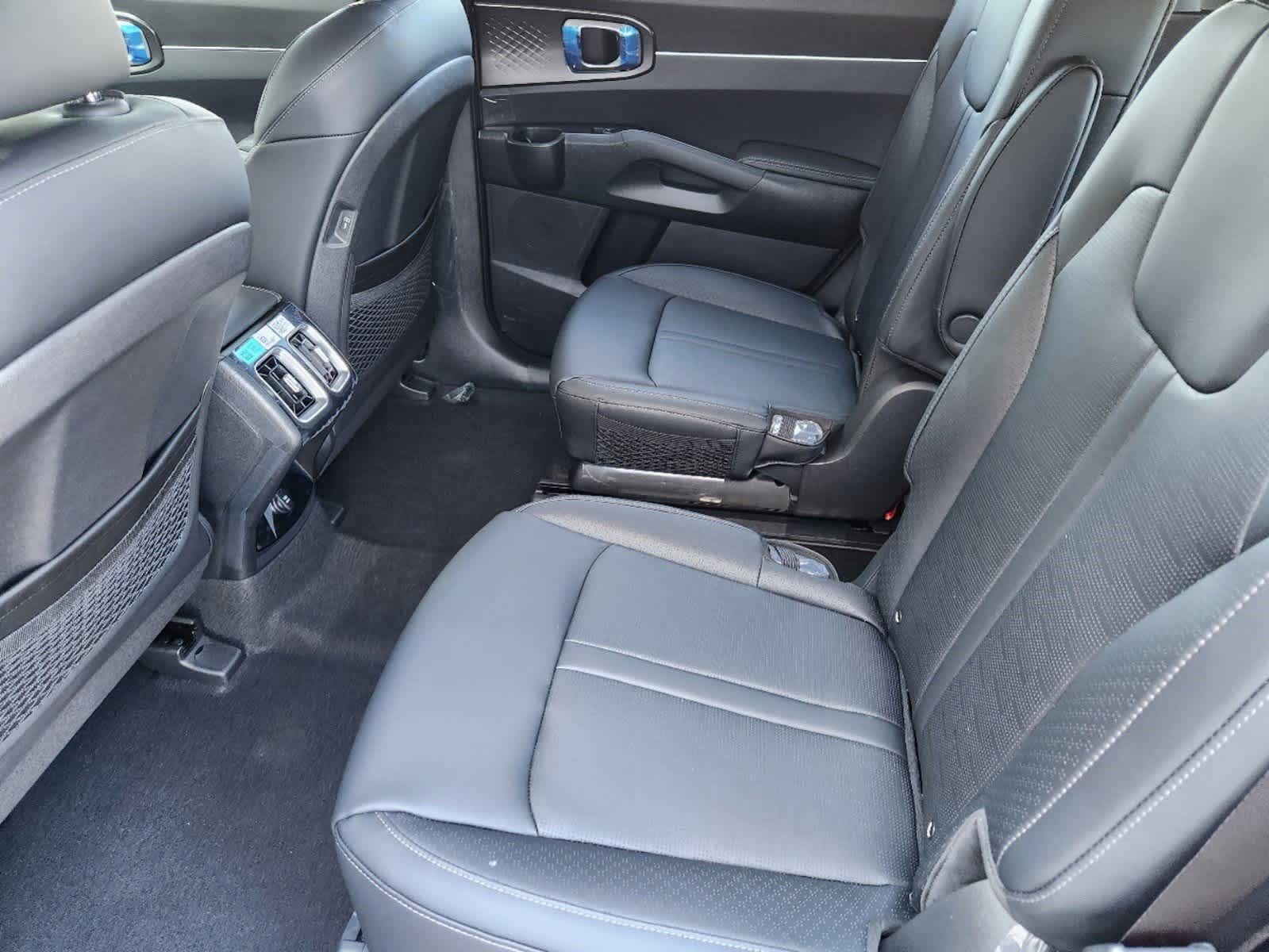 Thumbnail: 2026 Kia Sorento - 28