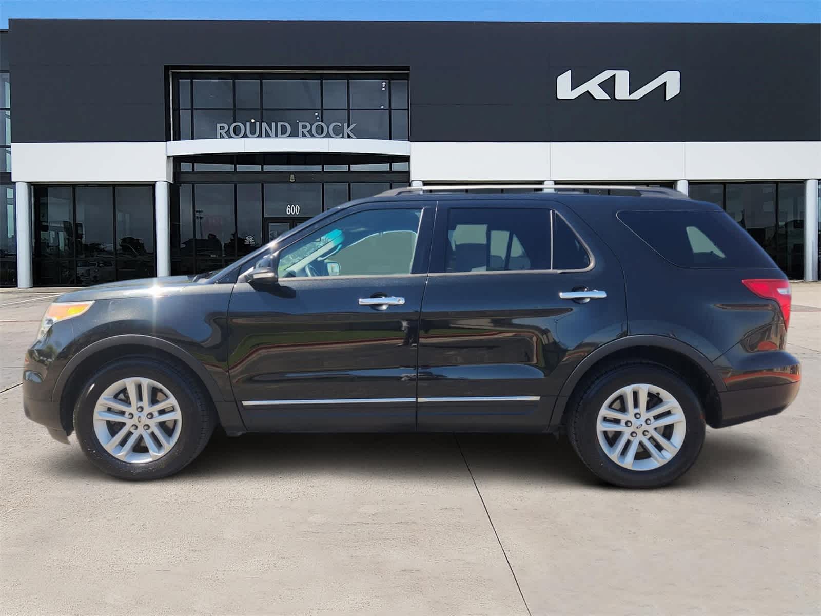 Thumbnail: 2013 Ford Explorer - 4