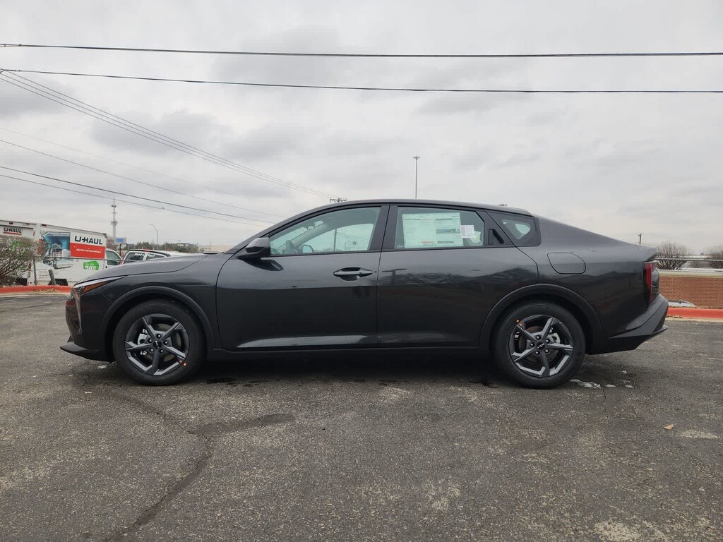 New 2026 Kia K4 LXS Sedan