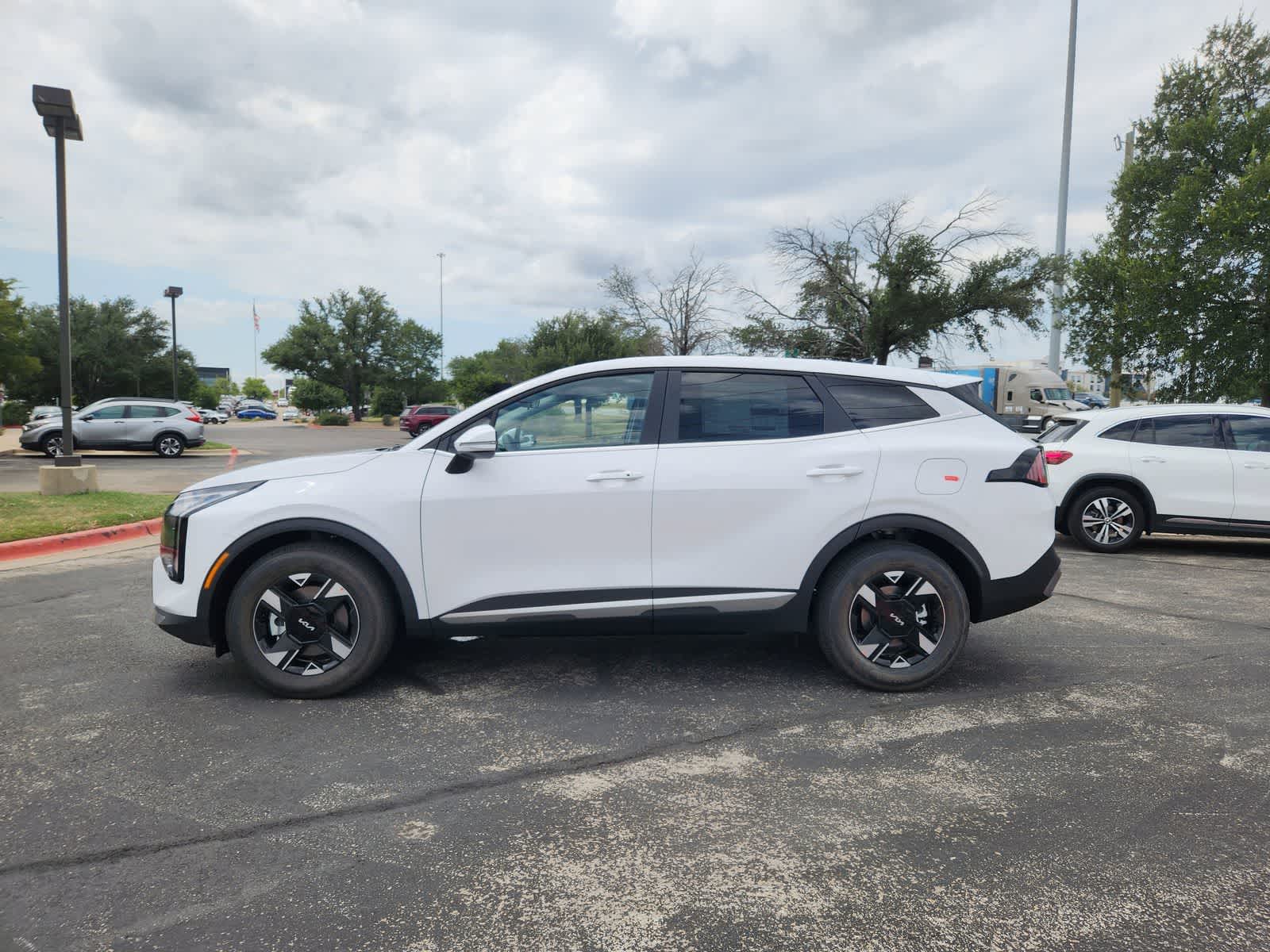 Thumbnail: 2026 Kia Sportage - 3