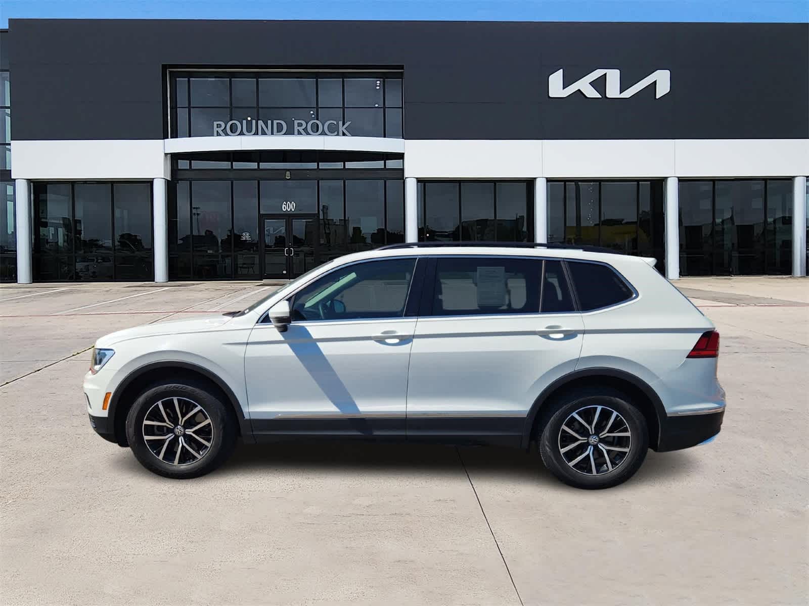 2021 Volkswagen Tiguan SE photo 4