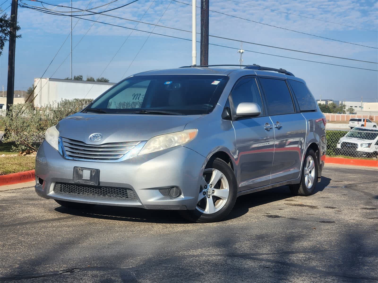 2015 Toyota Sienna LE -
                  Round Rock, TX