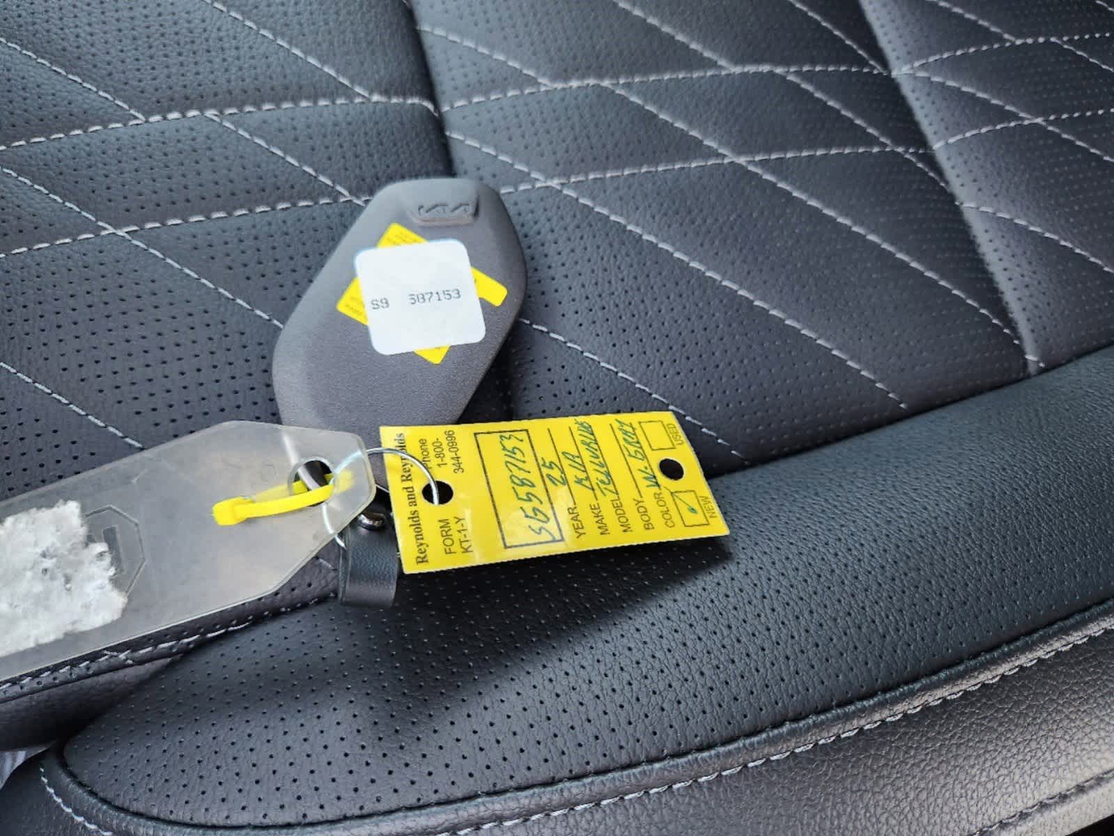 Thumbnail: 2025 Kia Telluride - 26