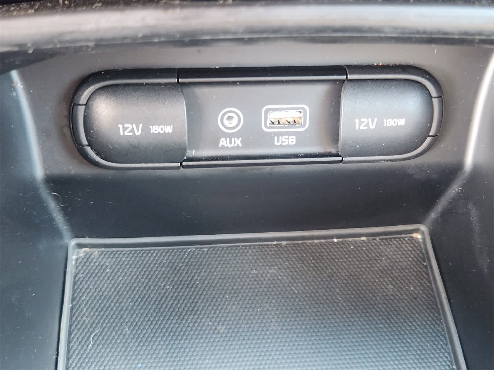 Thumbnail: 2016 Kia Sorento - 19