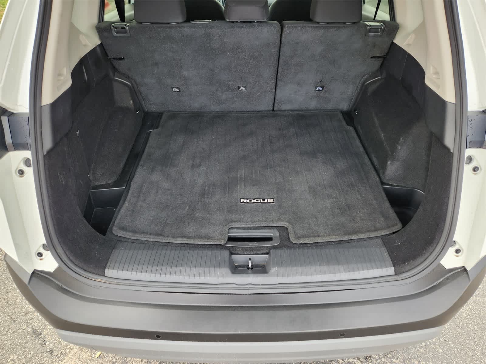 Thumbnail: 2023 Nissan Rogue - 29