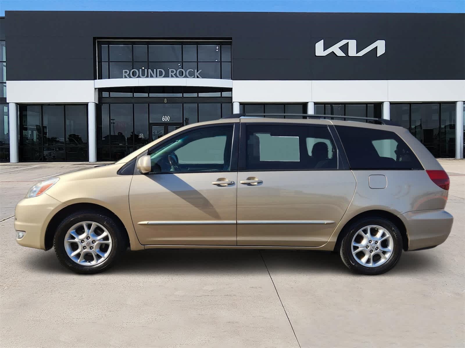 Thumbnail: 2005 Toyota Sienna - 4