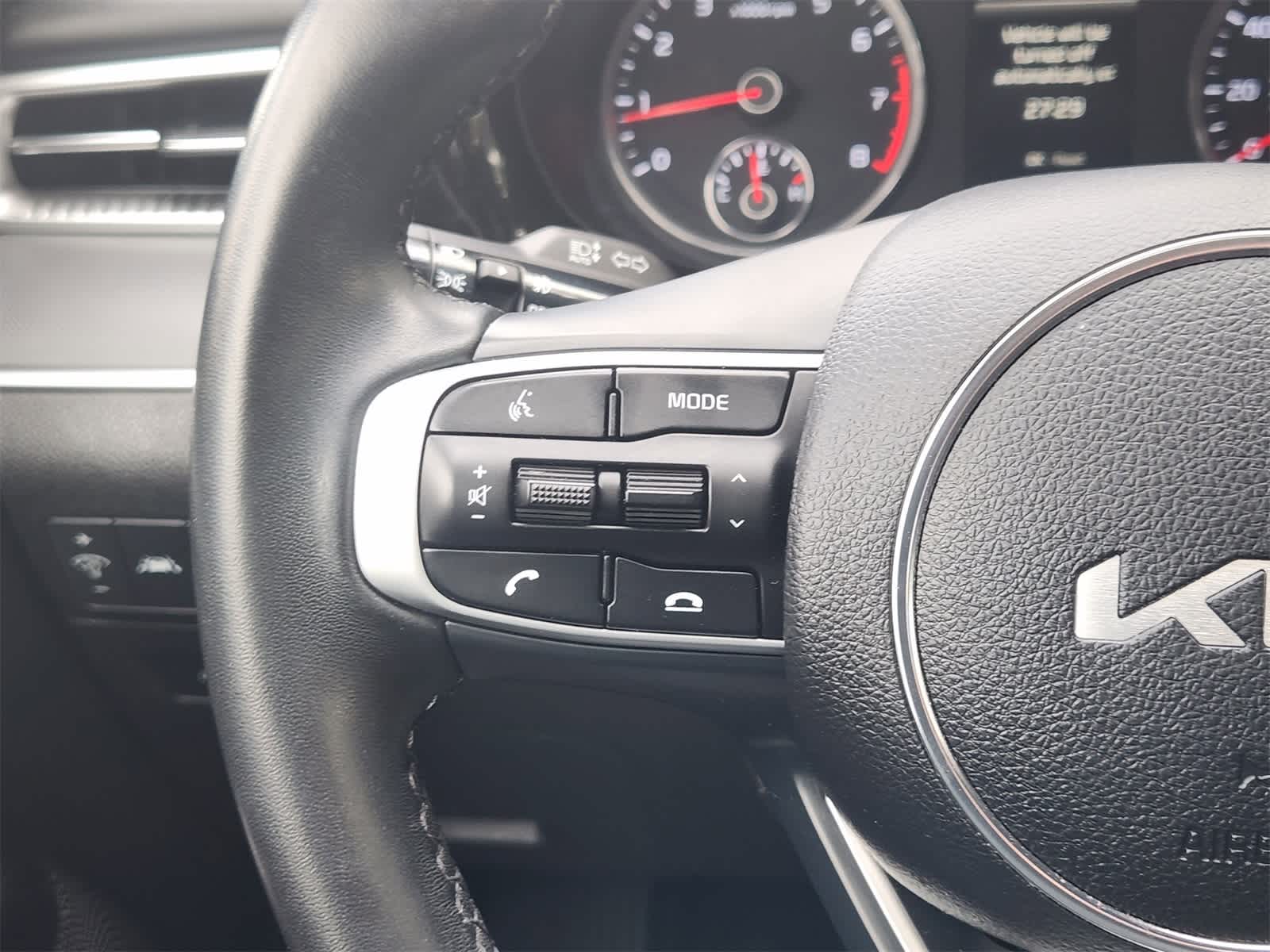 Thumbnail: 2023 Kia K5 - 28