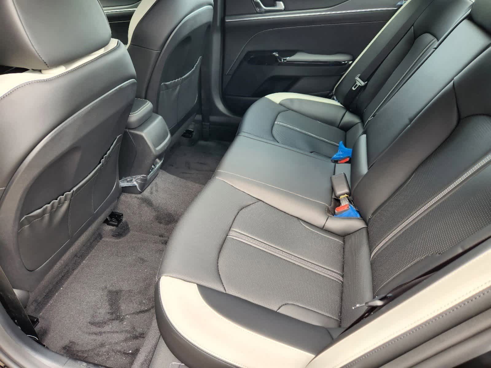 Thumbnail: 2025 Kia K5 - 22