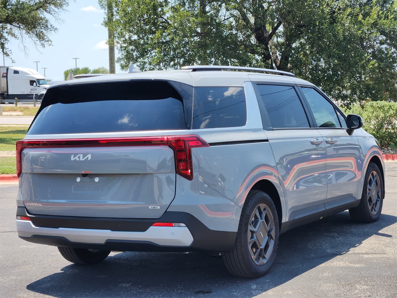 Thumbnail: 2026 Kia Carnival - 5