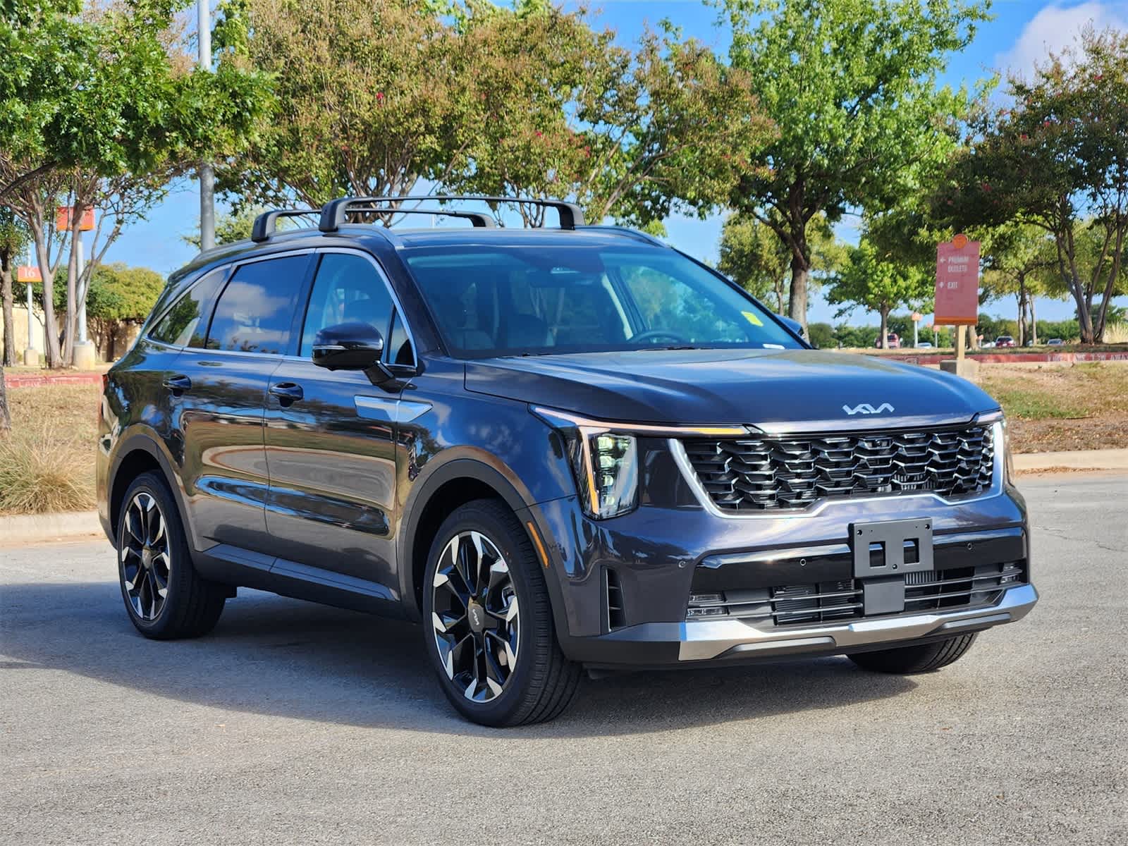 Thumbnail: 2026 Kia Sorento - 3