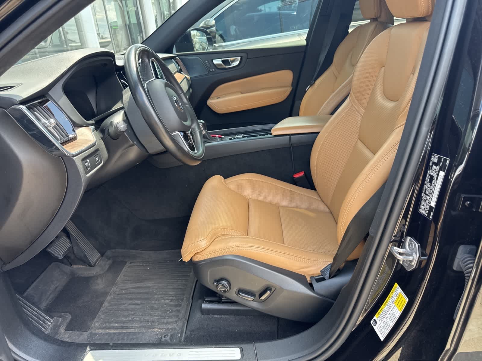 Thumbnail: 2021 Volvo XC60 - 3