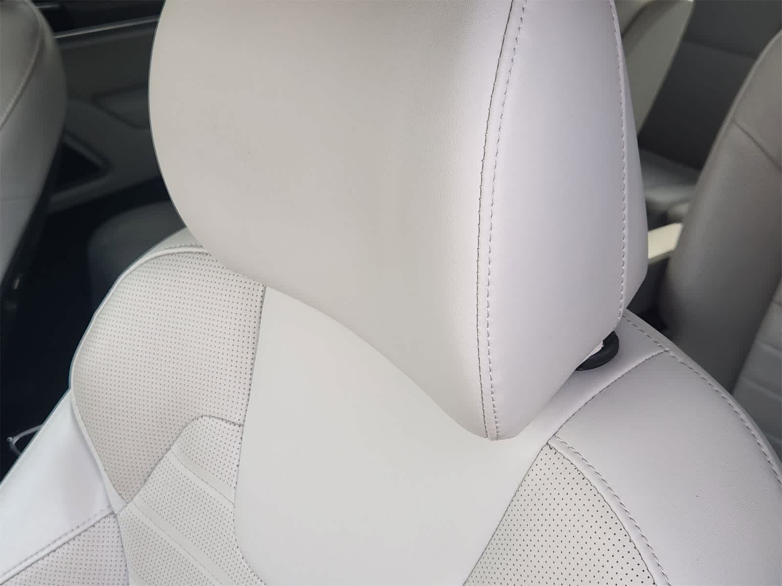 Thumbnail: 2022 Kia Telluride - 14