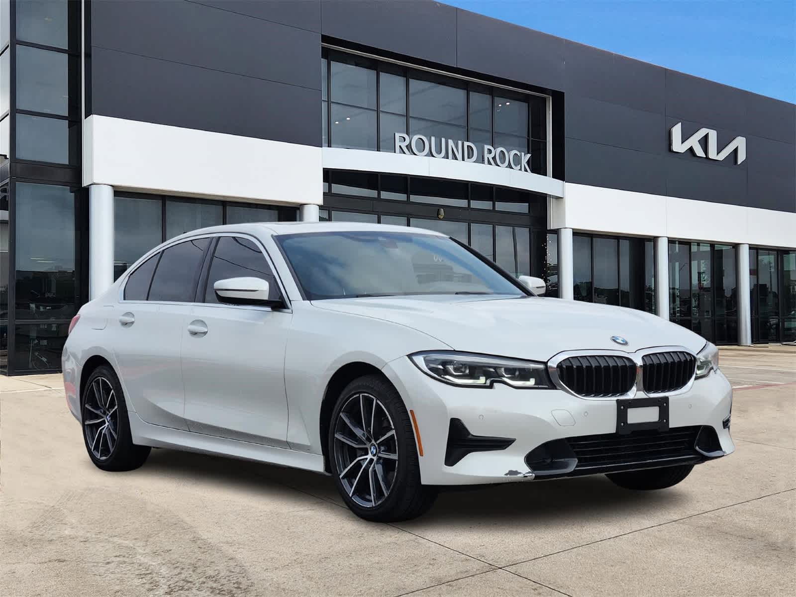 Thumbnail: 2021 BMW 3 Series - 3