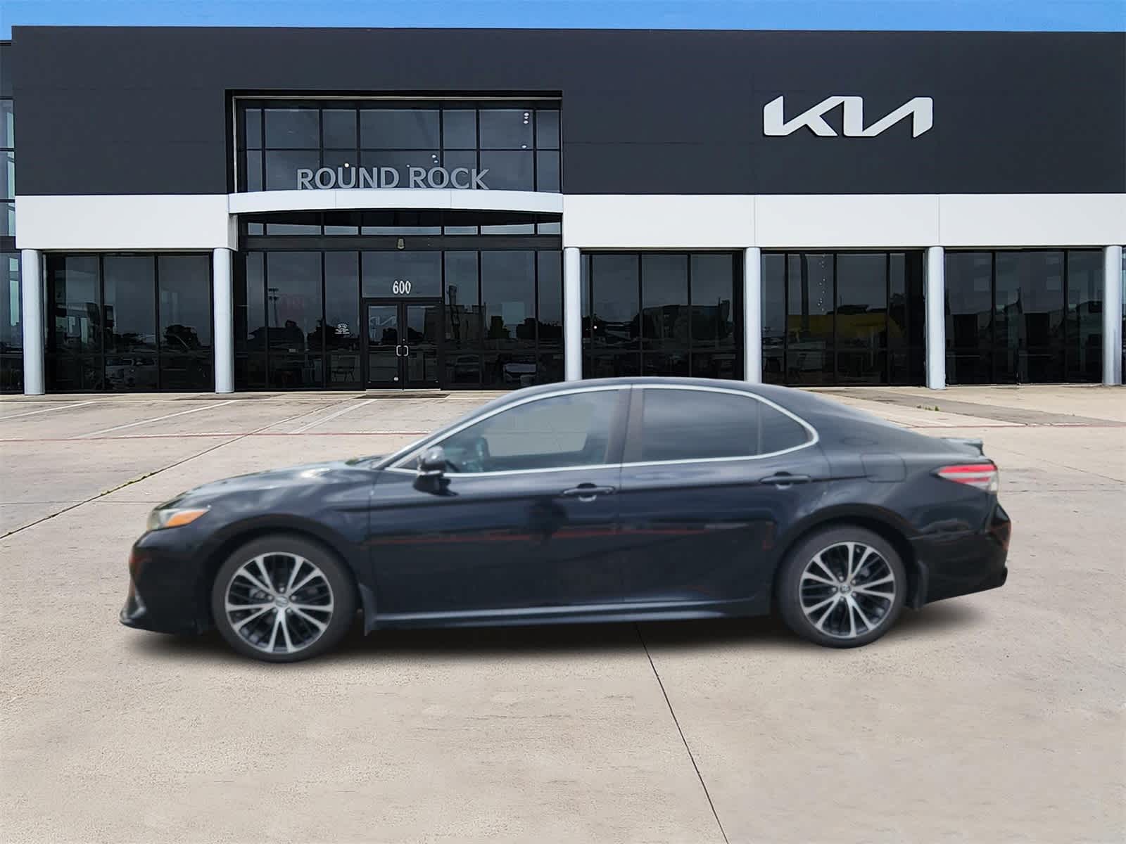 Thumbnail: 2018 Toyota Camry - 4