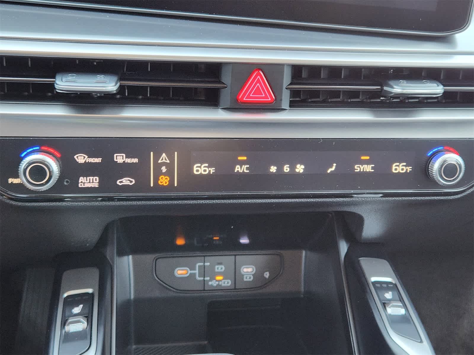 Thumbnail: 2026 Kia Sorento - 16