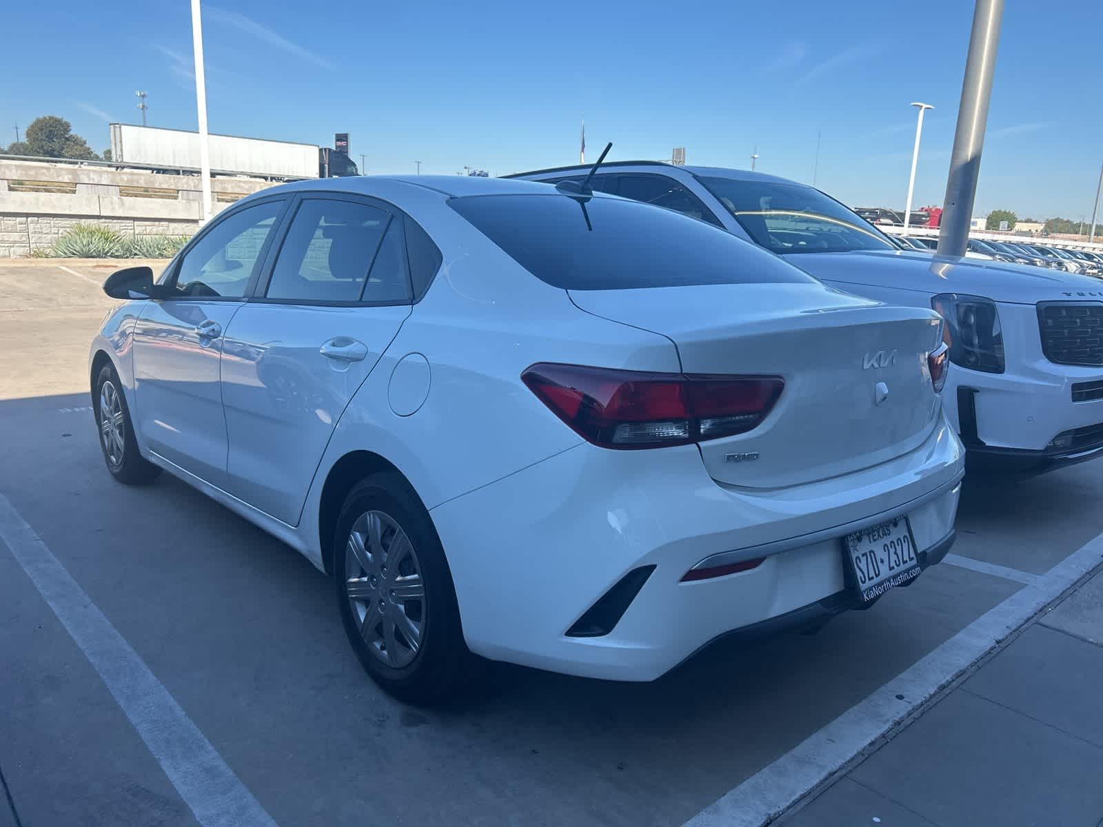 Thumbnail: 2023 Kia Rio - 3
