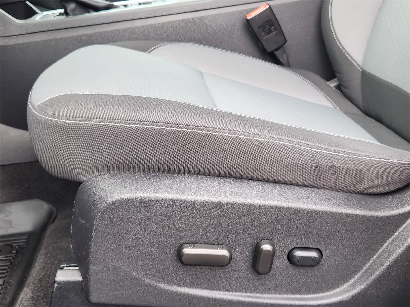 Thumbnail: 2018 Ford Escape - 23