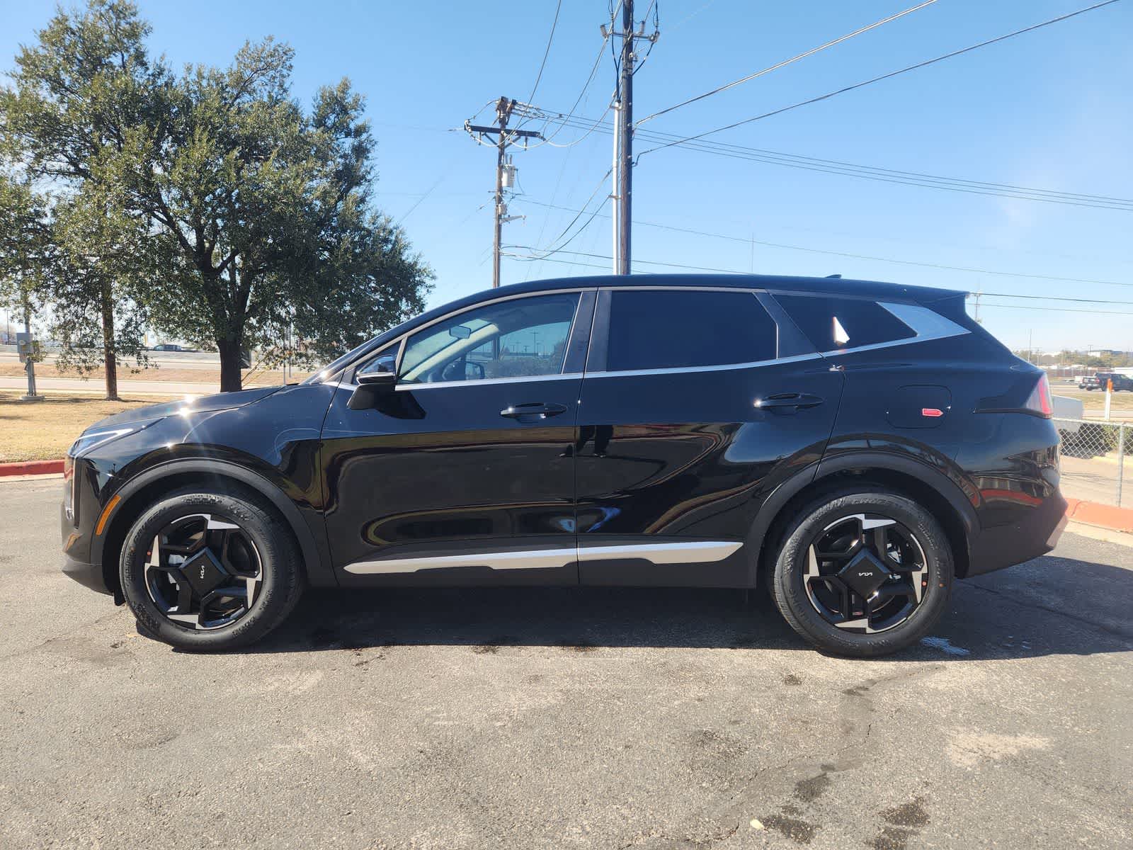 Thumbnail: 2026 Kia Sportage - 3