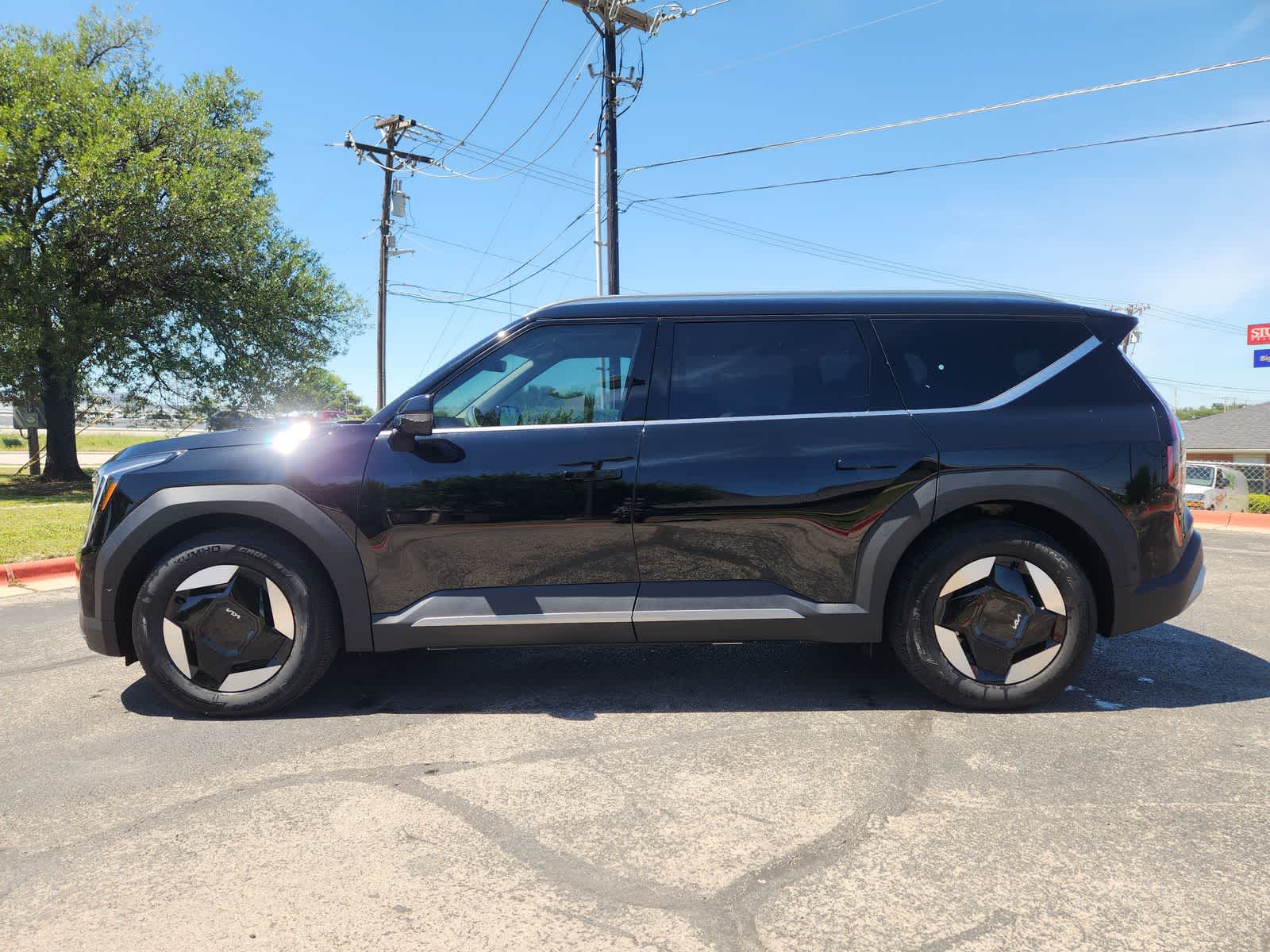 Thumbnail: 2026 Kia EV9 - 4
