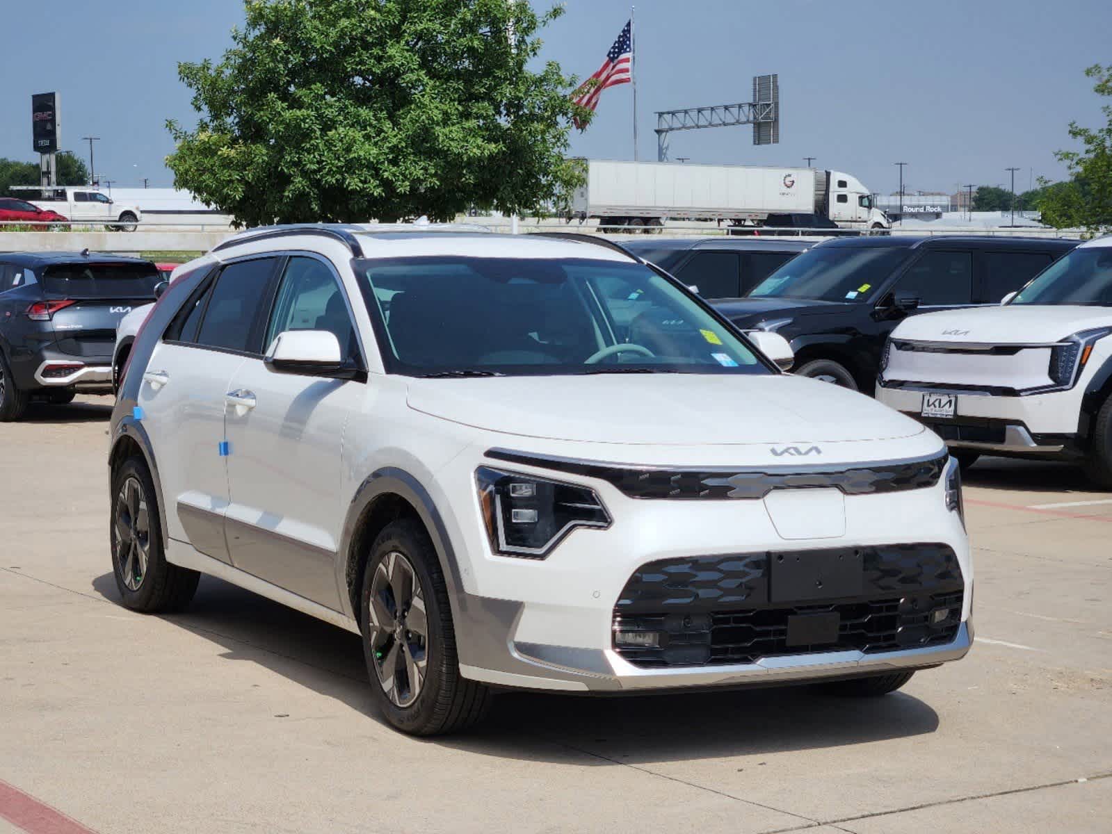 2025 Kia Niro EV Wave photo 2