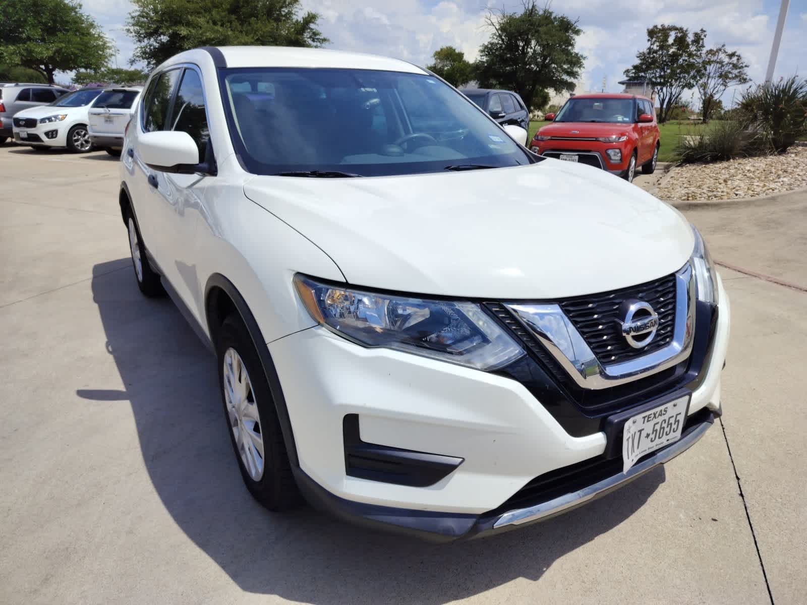 Thumbnail: 2017 Nissan Rogue - 3