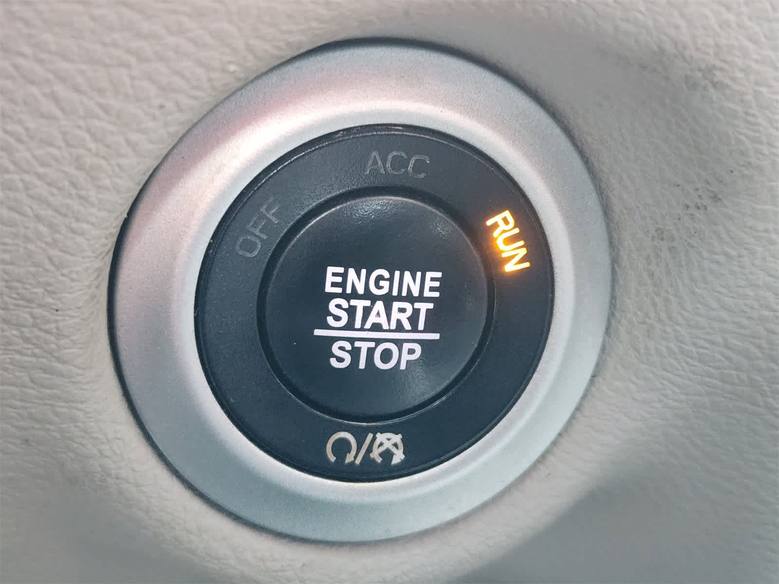 Thumbnail: 2018 Chrysler Pacifica - 20