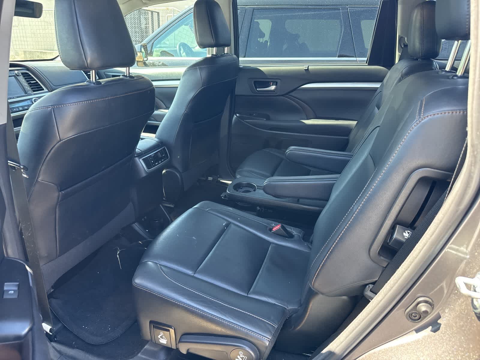 2017 Toyota Highlander XLE 9