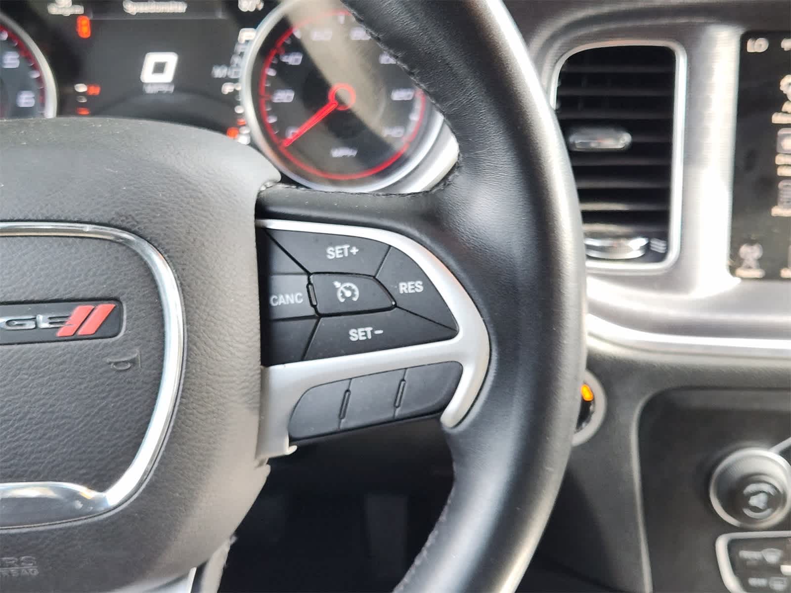 Thumbnail: 2016 Dodge Charger - 25