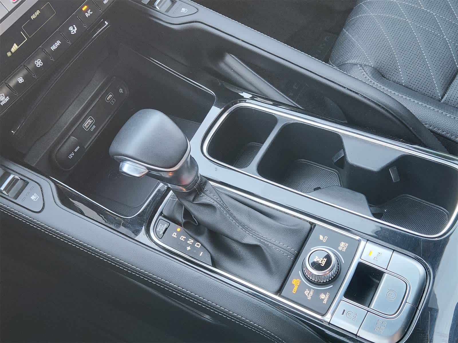 Thumbnail: 2024 Kia Telluride - 20