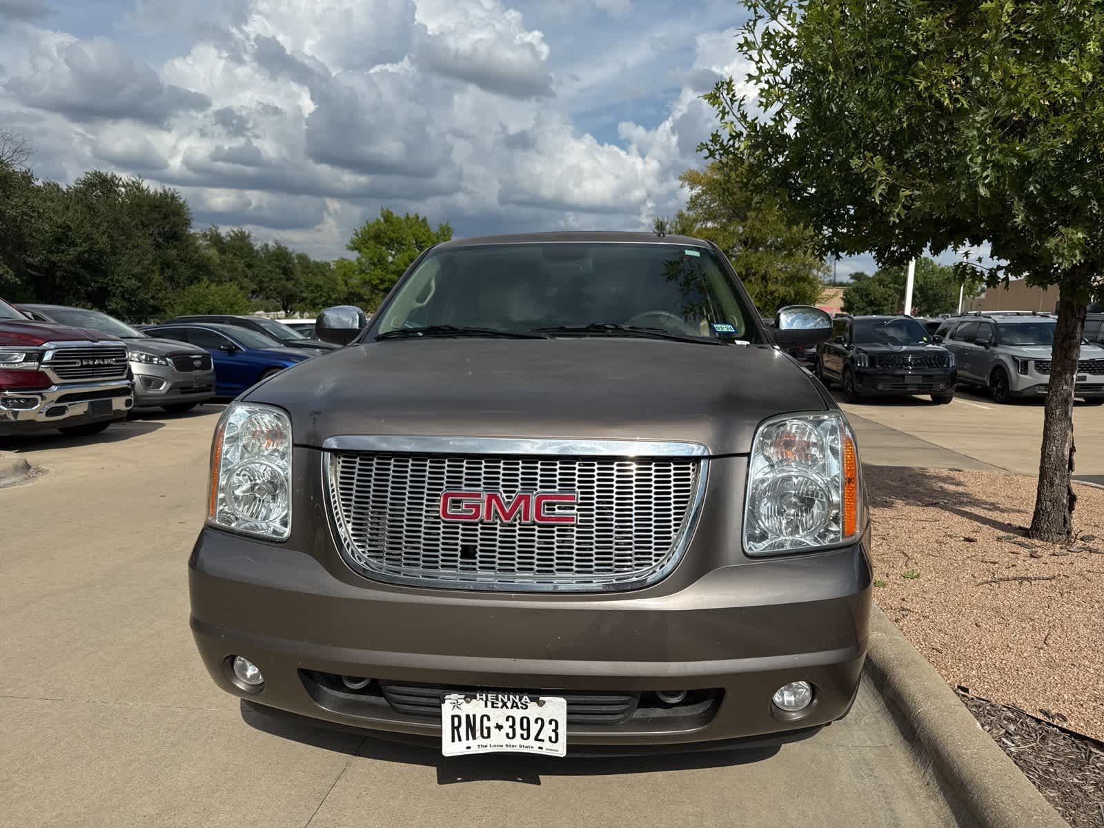 Thumbnail: 2014 GMC Yukon - 2